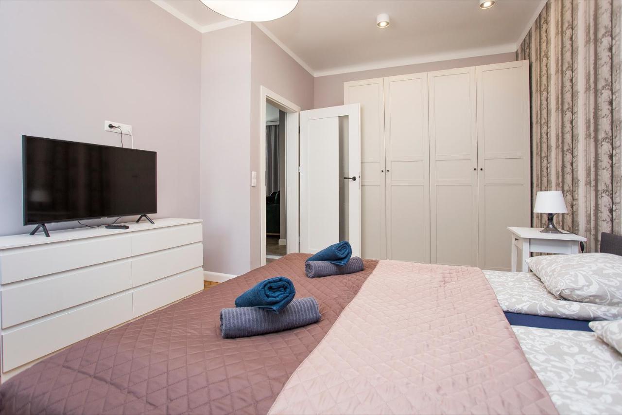 Urban Jungle Apartment In The Heart Of The City Białystok Exteriör bild